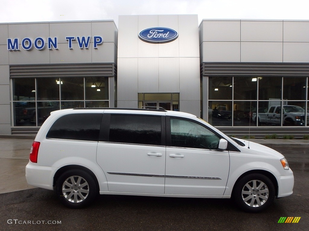 2016 Town & Country Touring - Bright White / Black/Light Graystone photo #1