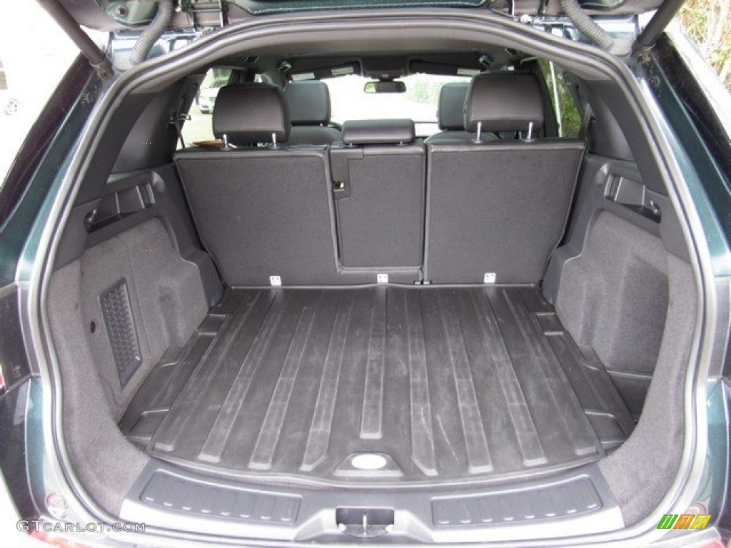 2016 Land Rover Discovery Sport HSE 4WD Trunk Photos