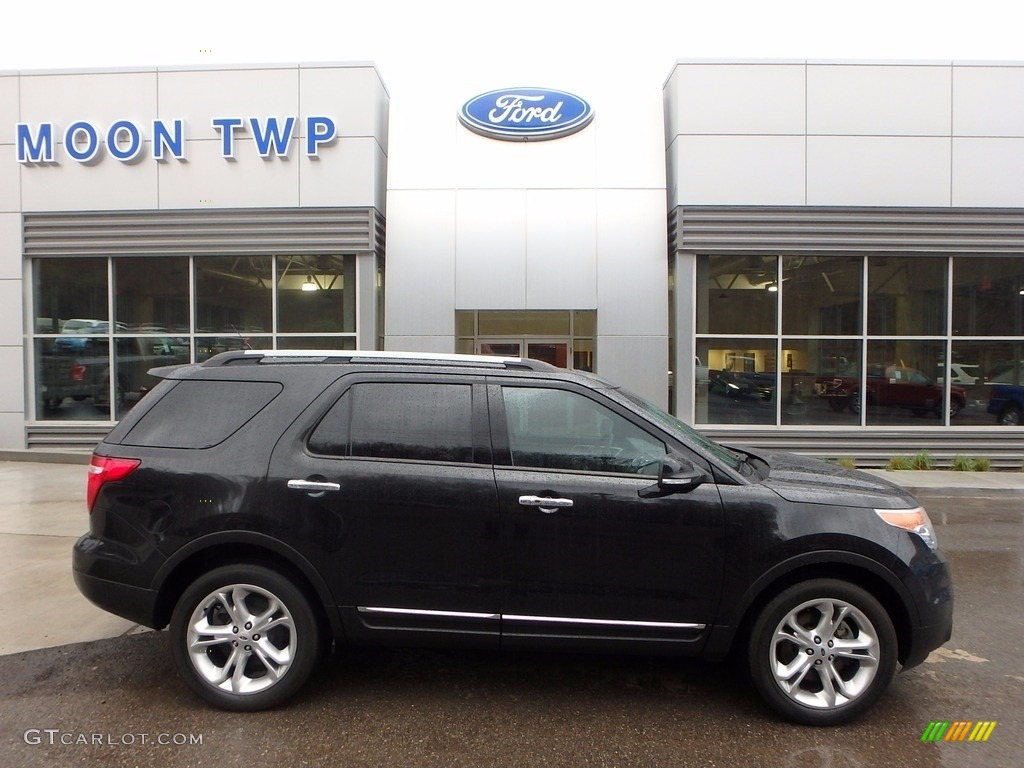 Tuxedo Black Ford Explorer