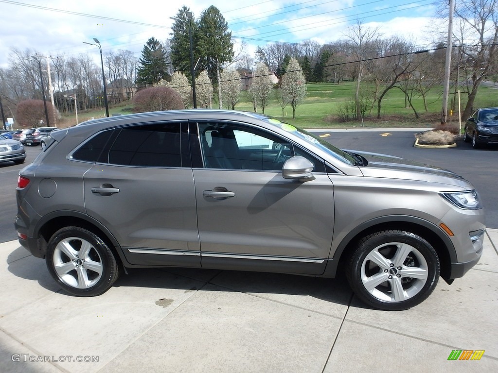 Luxe Metallic 2017 Lincoln MKC Premier AWD Exterior Photo #119665377