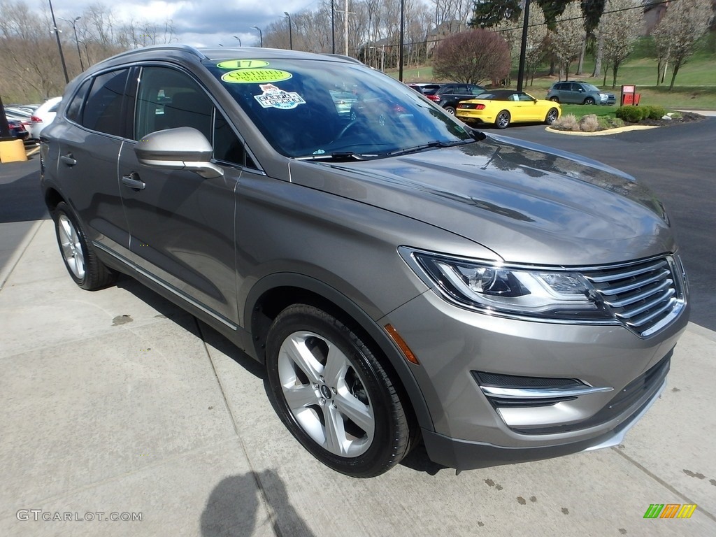 Luxe Metallic 2017 Lincoln MKC Premier AWD Exterior Photo #119665405