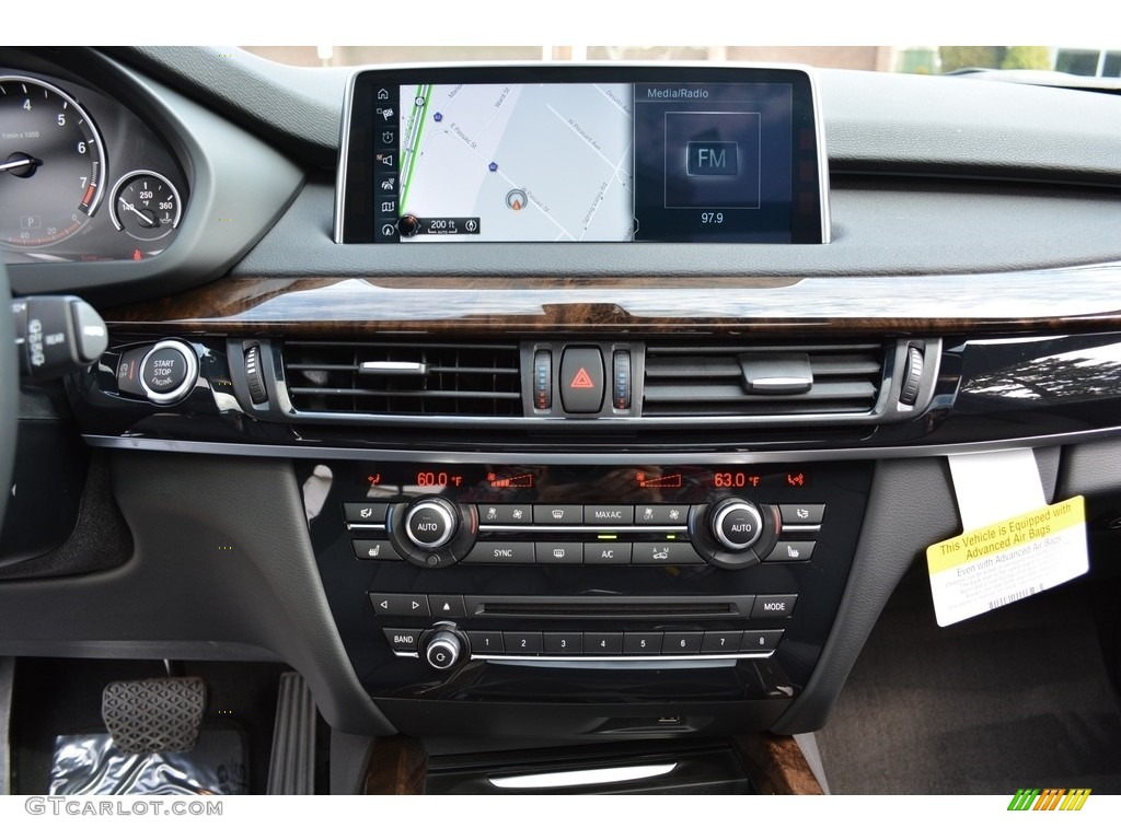 2017 BMW X5 xDrive35i Controls Photo #119665446