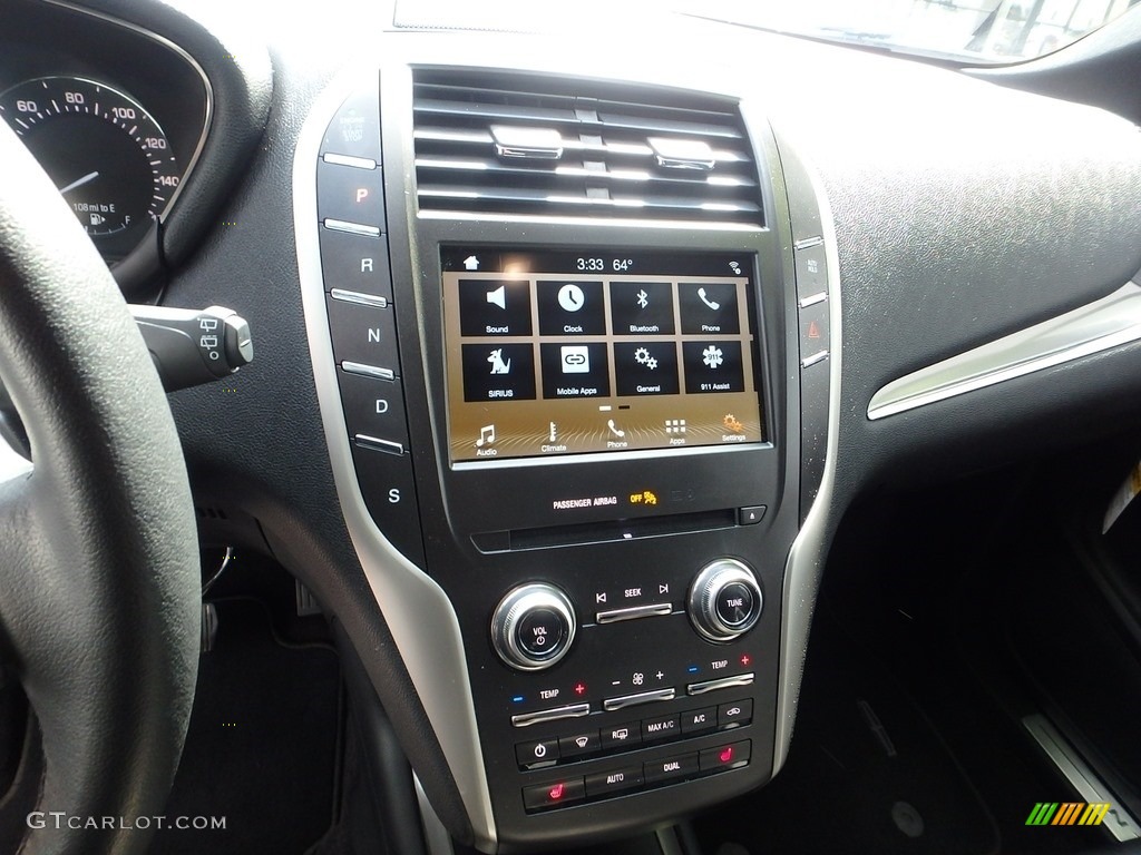 2017 Lincoln MKC Premier AWD Controls Photos