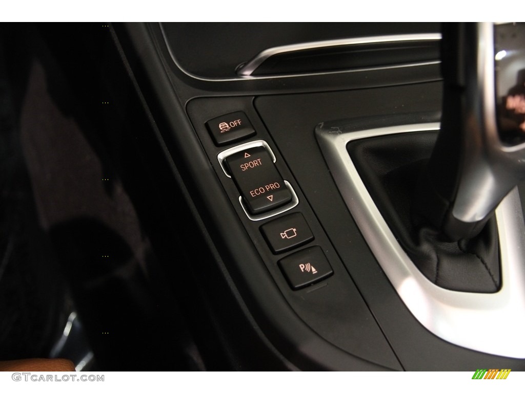 2017 BMW 4 Series 430i xDrive Convertible Controls Photo #119668902