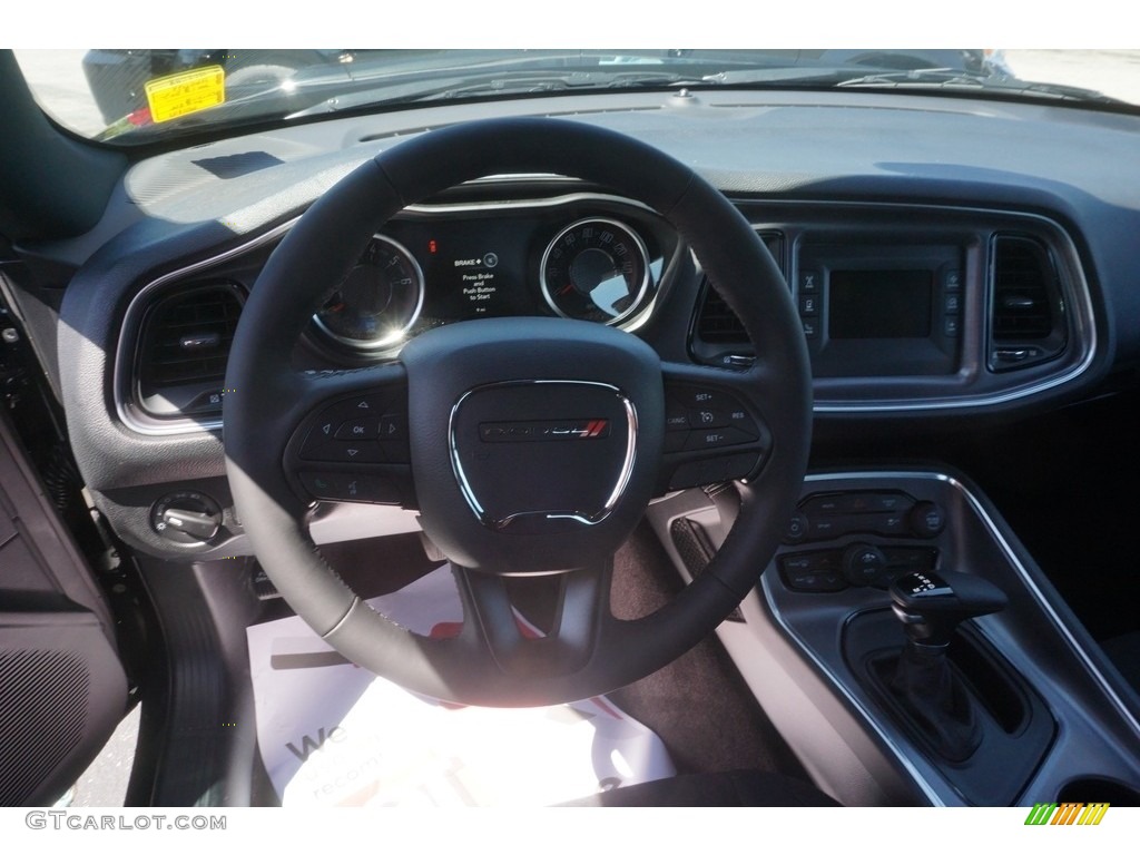 2017 Challenger SXT - Pitch Black / Black photo #7