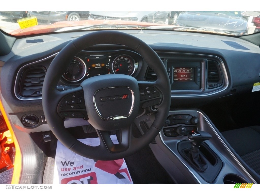 2017 Challenger R/T - Go Mango / Black photo #8