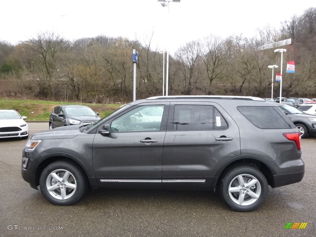 2017 Explorer XLT 4WD - Magnetic / Ebony Black photo #5