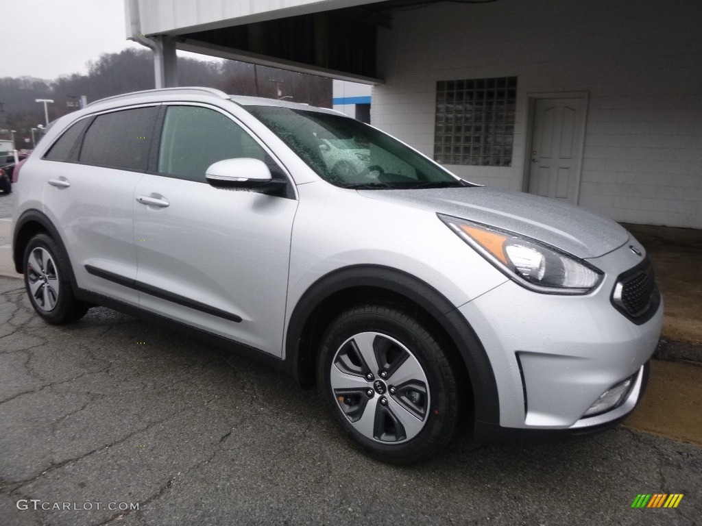 Silky Silver 2017 Kia Niro EX Hybrid Exterior Photo #119680666