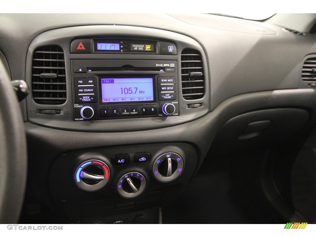 2010 Accent GS 3 Door - Ebony Black / Black photo #8