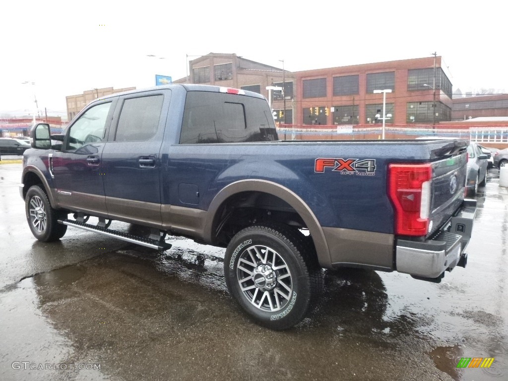 2017 F350 Super Duty Lariat Crew Cab 4x4 - Blue Jeans / Camel photo #4