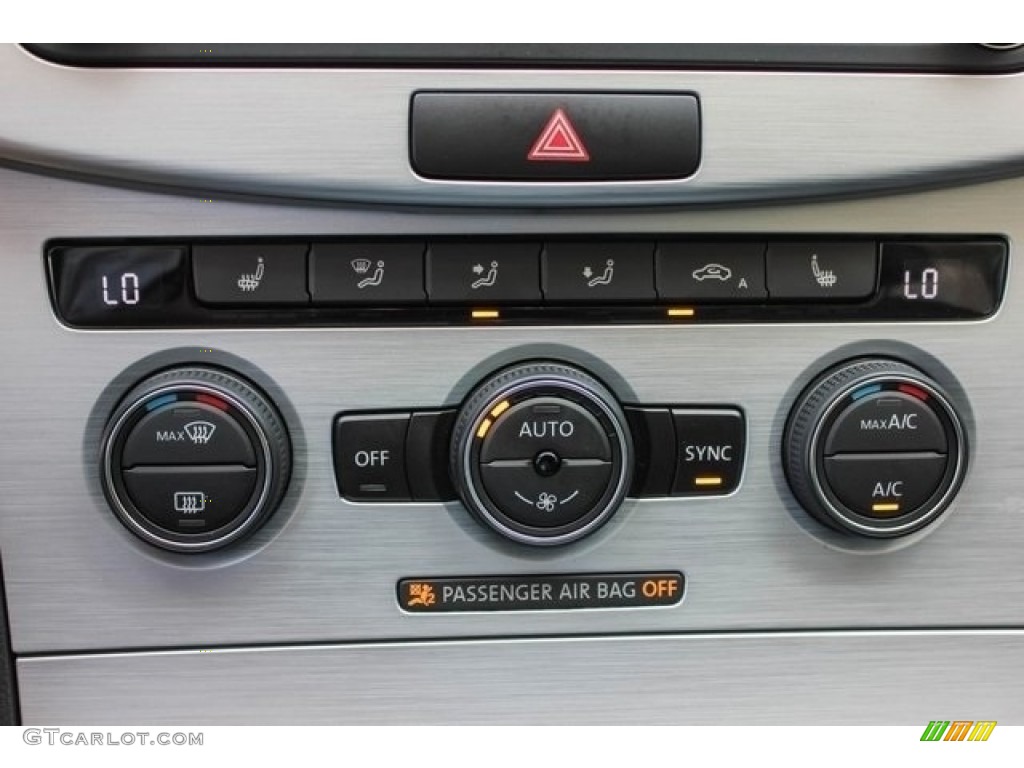 2016 Volkswagen CC 2.0T Sport Controls Photo #119685566