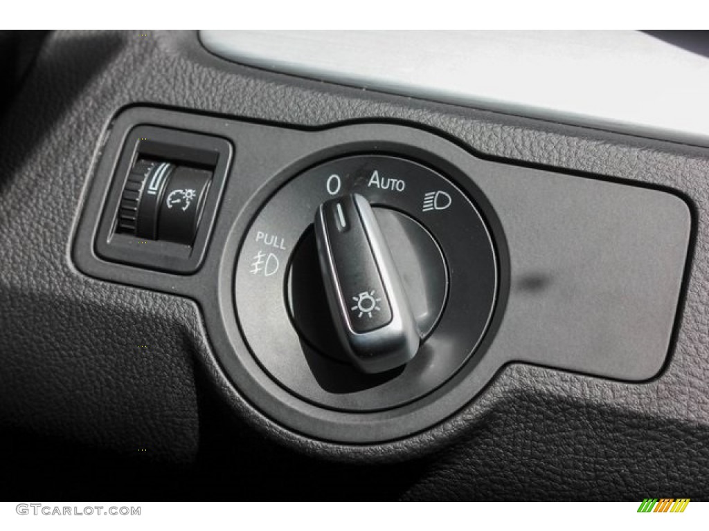 2016 Volkswagen CC 2.0T Sport Controls Photos