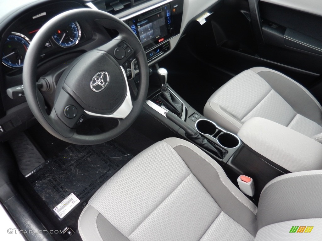 Ash Gray Interior 2017 Toyota Corolla LE Eco Photo #119688268