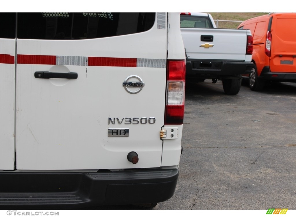 2012 NV 2500 HD S High Roof - Blizzard White / Charcoal photo #27