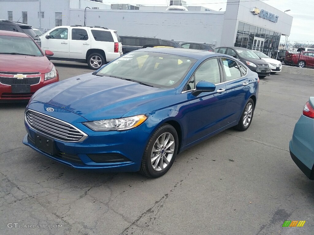 2017 Fusion SE - Lightning Blue / Ebony photo #3