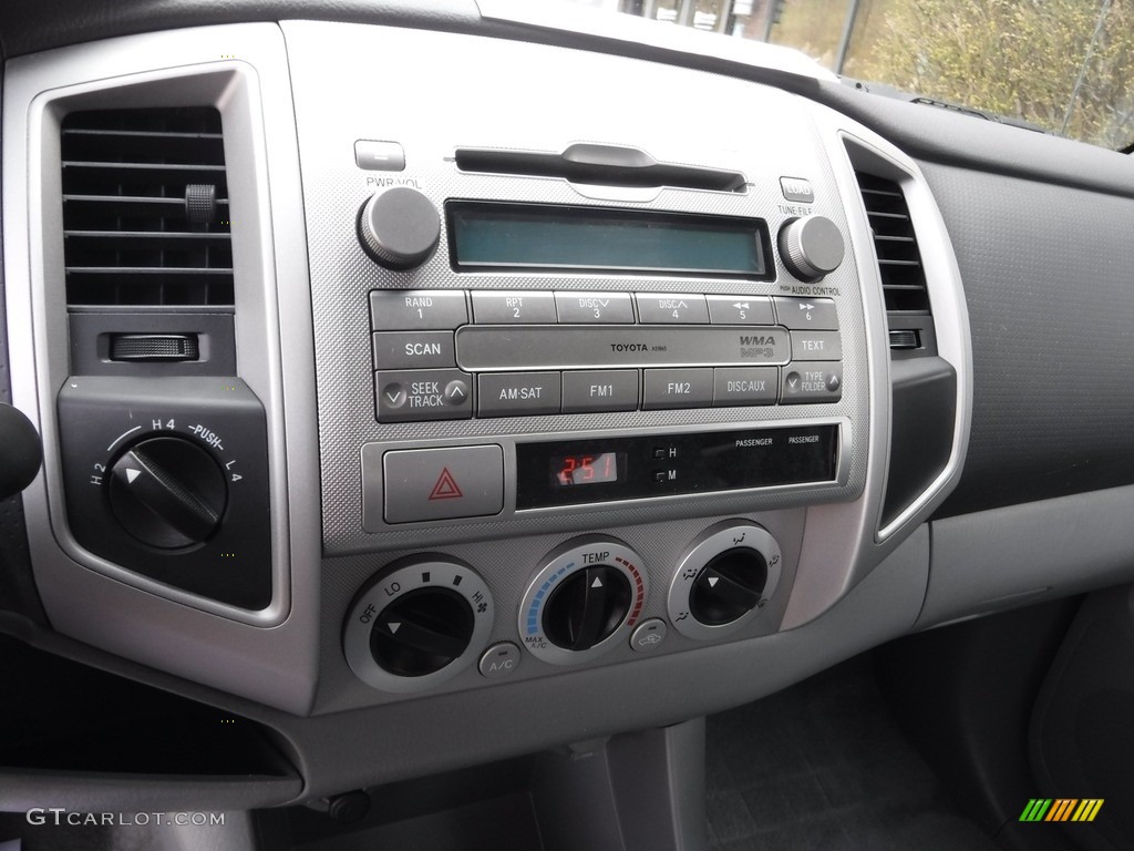 2009 Toyota Tacoma V6 TRD Sport Double Cab 4x4 Controls Photo #119698014