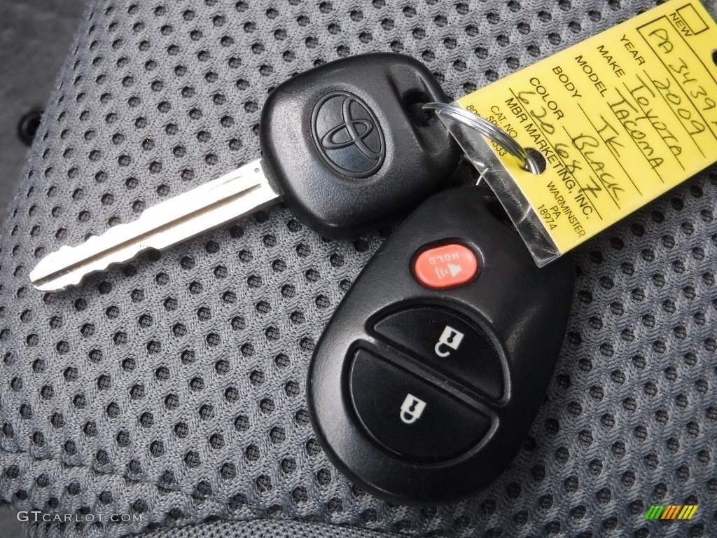 2009 Toyota Tacoma V6 TRD Sport Double Cab 4x4 Keys Photos