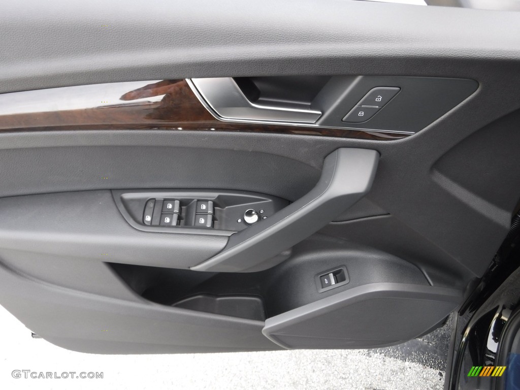 2018 Audi Q5 2.0 TFSI Premium quattro Black Door Panel Photo #119700885