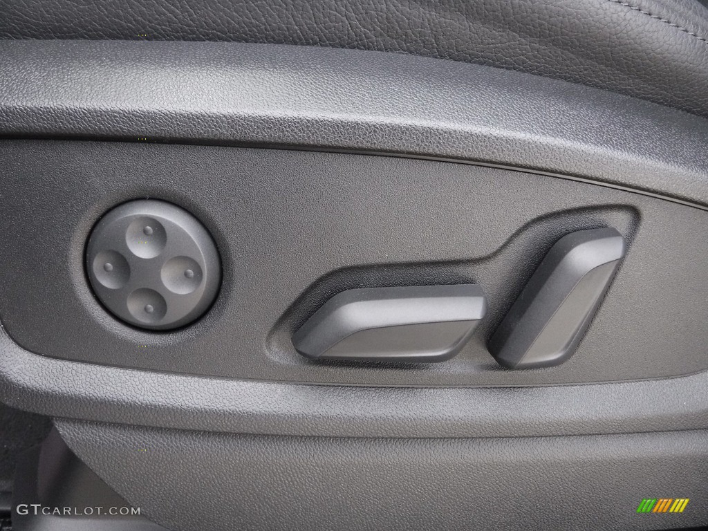 2018 Audi Q5 2.0 TFSI Premium quattro Controls Photo #119702067