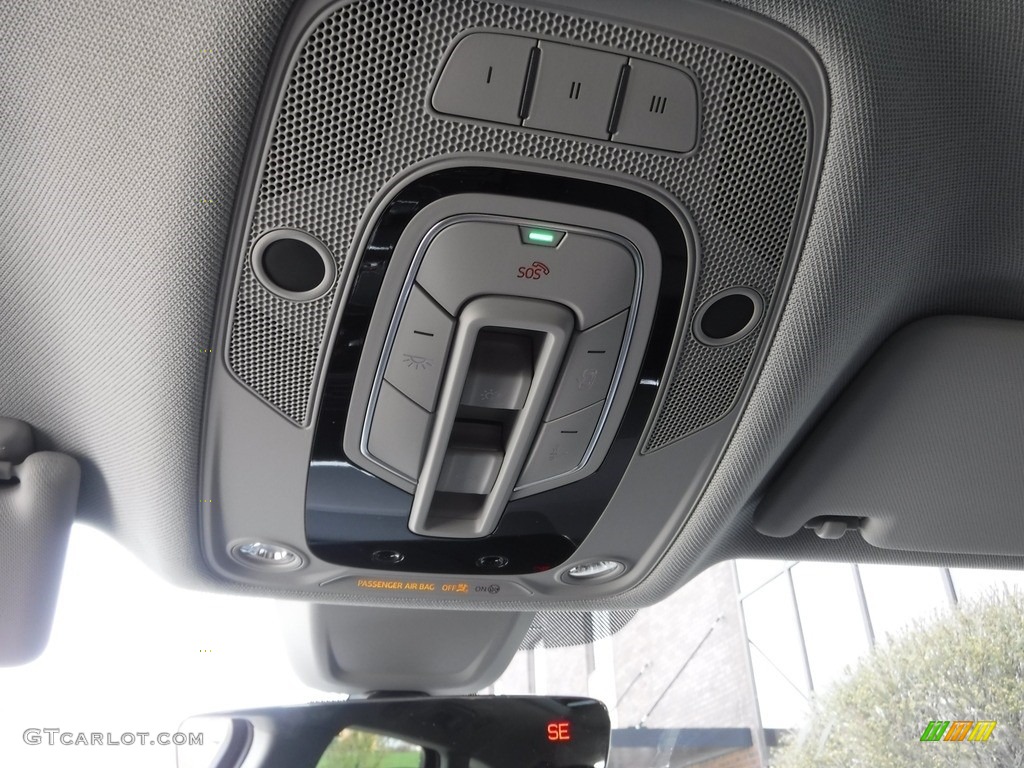 2018 Audi Q5 2.0 TFSI Premium quattro Controls Photo #119702193