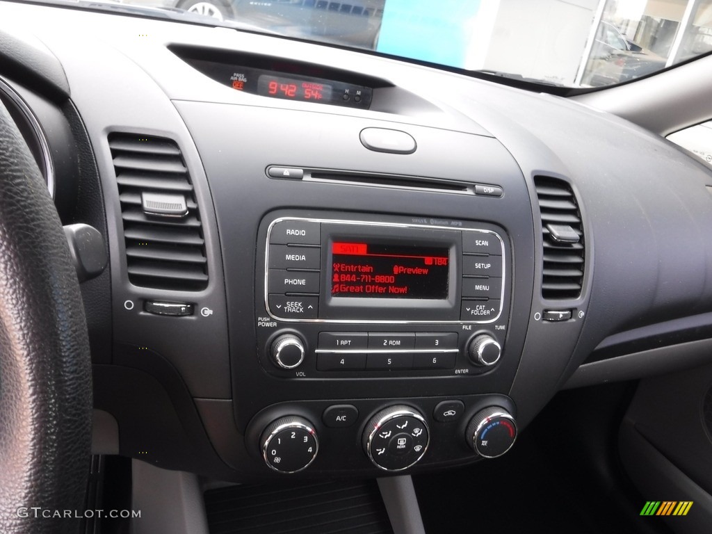 2014 Forte LX - Desert Sand / Gray photo #17