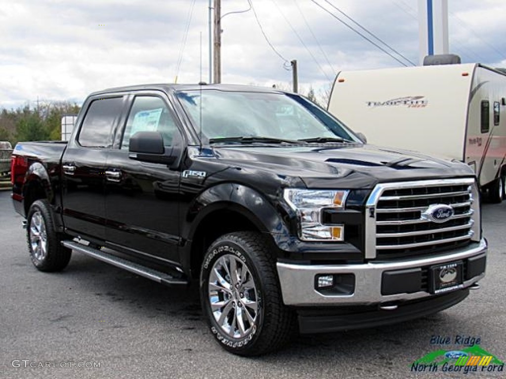 2017 F150 XLT SuperCrew 4x4 - Shadow Black / Earth Gray photo #7