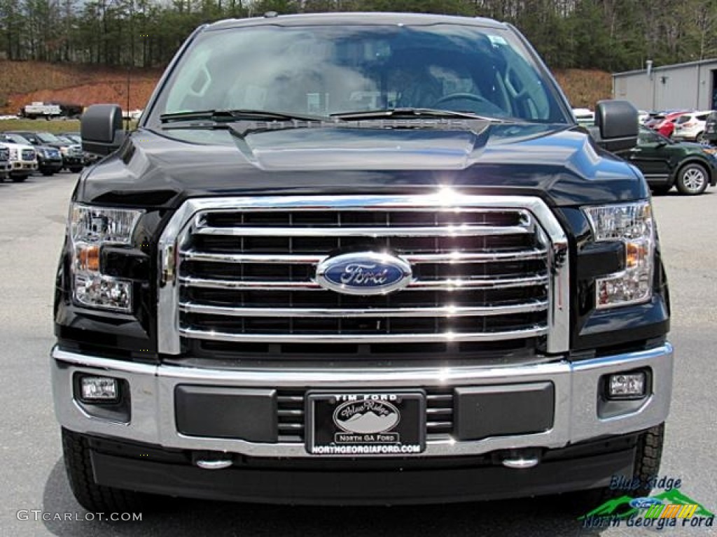2017 F150 XLT SuperCrew 4x4 - Shadow Black / Earth Gray photo #8