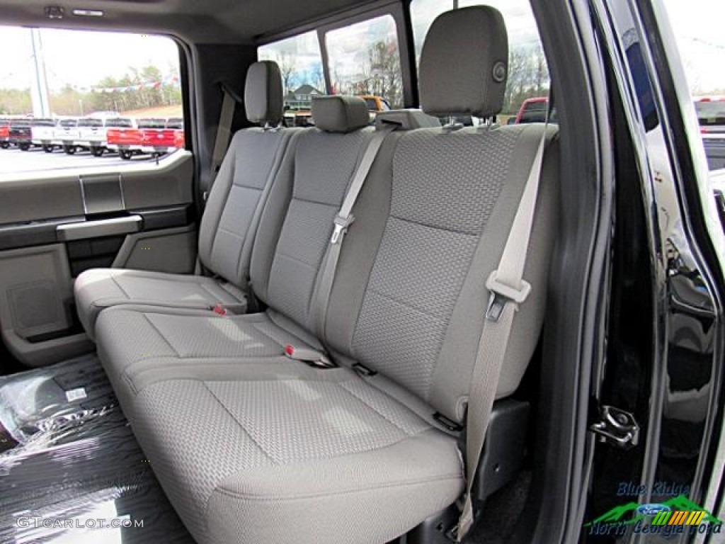 2017 F150 XLT SuperCrew 4x4 - Shadow Black / Earth Gray photo #13
