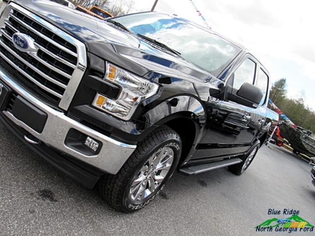 2017 F150 XLT SuperCrew 4x4 - Shadow Black / Earth Gray photo #36