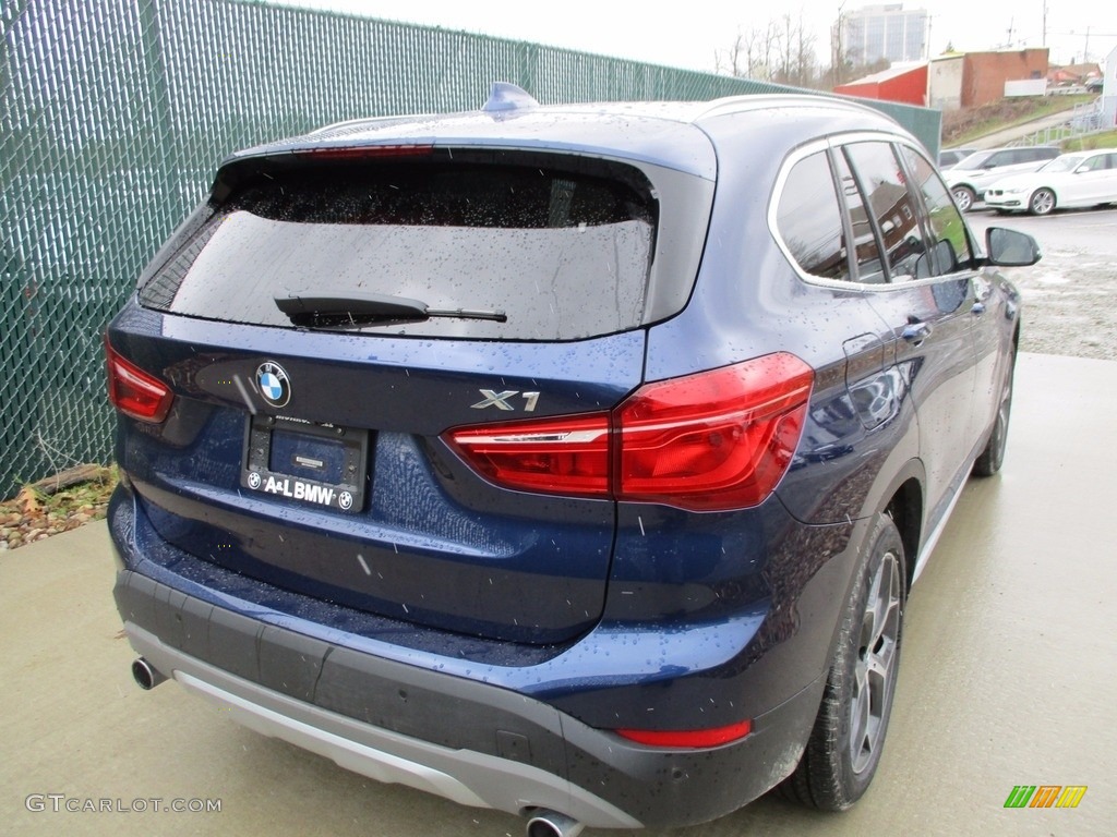 2017 X1 xDrive28i - Mediterranean Blue Metallic / Canberra Beige photo #4