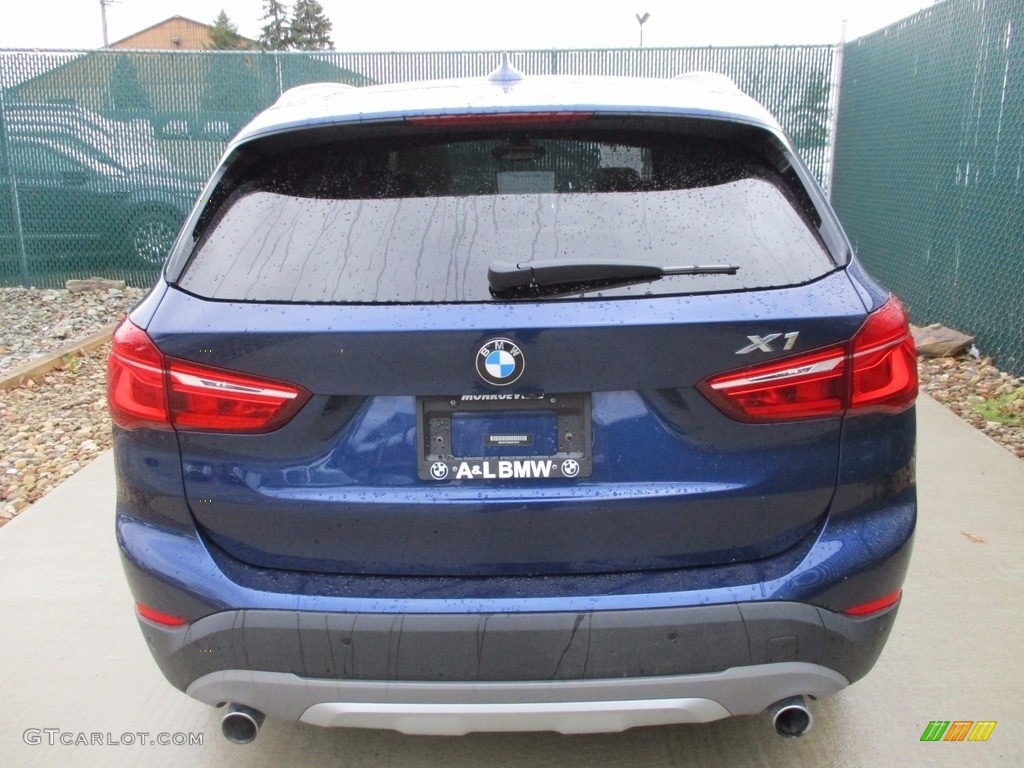 2017 X1 xDrive28i - Mediterranean Blue Metallic / Canberra Beige photo #9