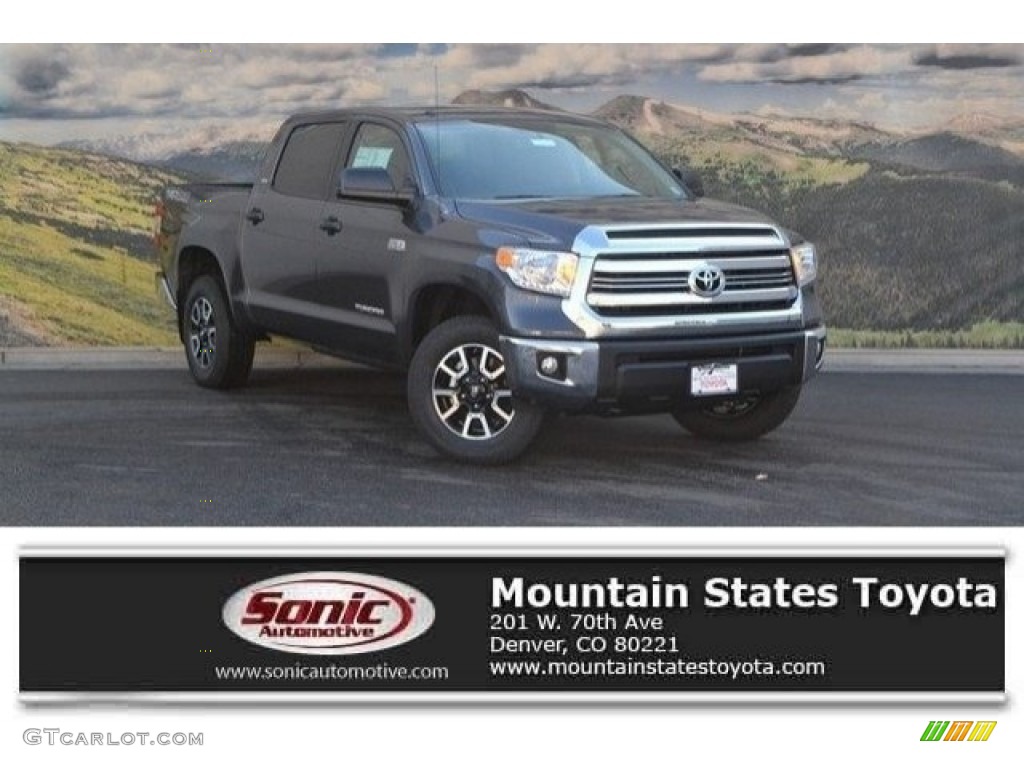 2017 Tundra SR5 CrewMax 4x4 - Magnetic Gray Metallic / Graphite photo #1