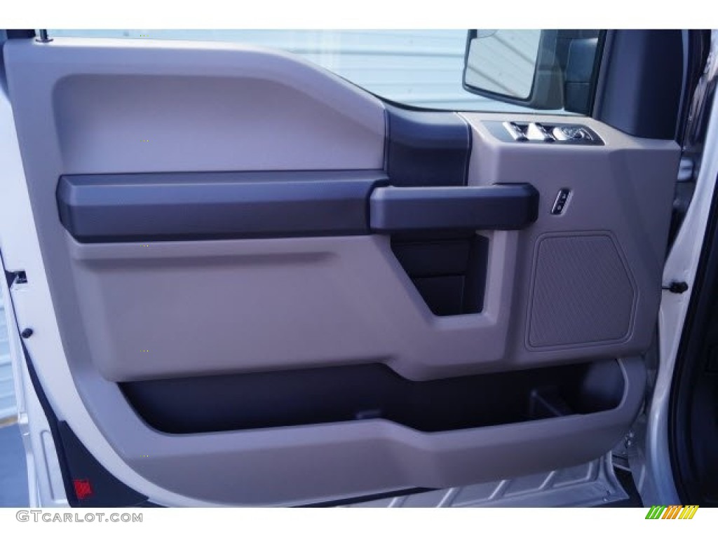 2017 F150 XL SuperCab - Ingot Silver / Black photo #11