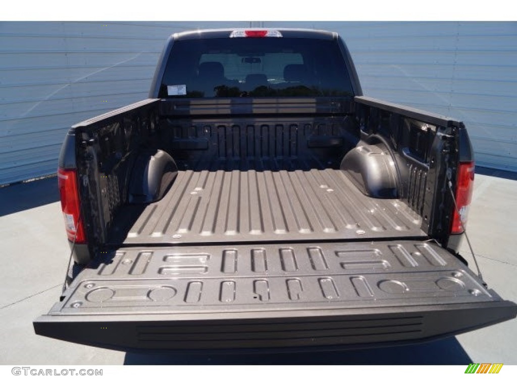 2017 F150 XL SuperCrew - Magnetic / Black photo #8