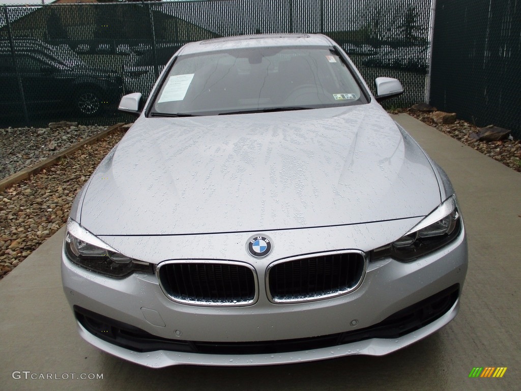 2017 3 Series 320i xDrive Sedan - Glacier Silver Metallic / Black photo #6