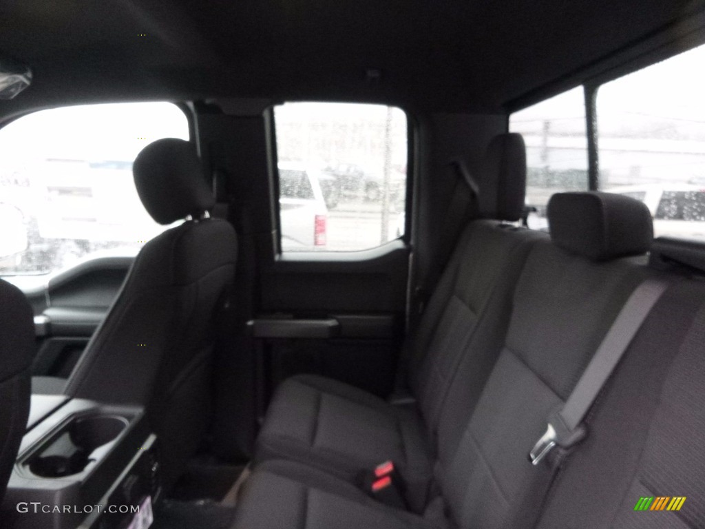 2017 F150 XLT SuperCab 4x4 - Ingot Silver / Black photo #11