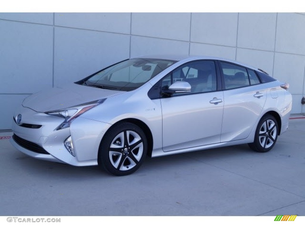 Classic Silver Metallic 2017 Toyota Prius Prius Four Touring Exterior Photo #119728597