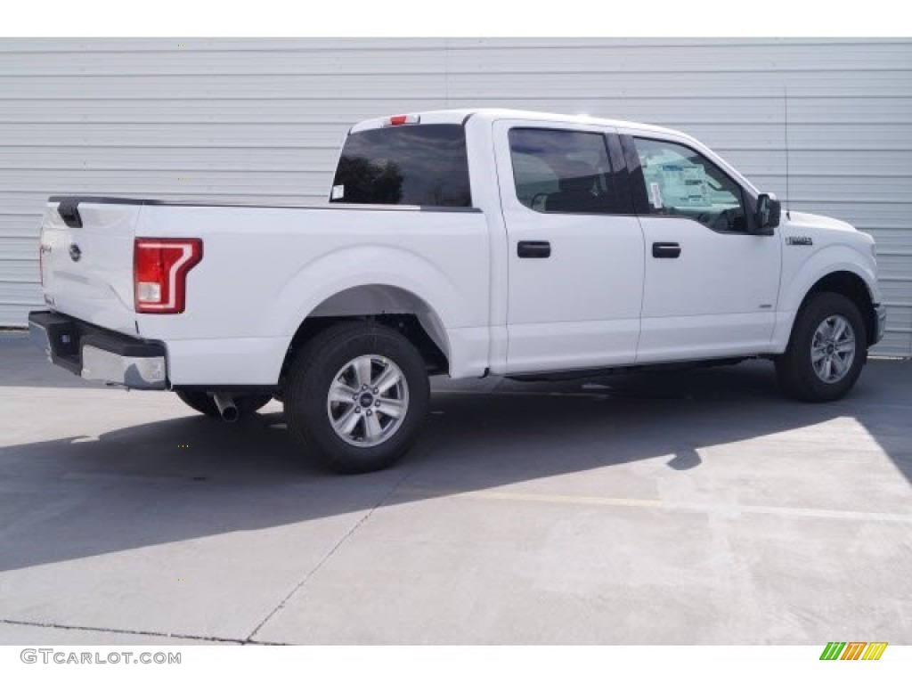 2017 F150 XLT SuperCrew - Oxford White / Earth Gray photo #6