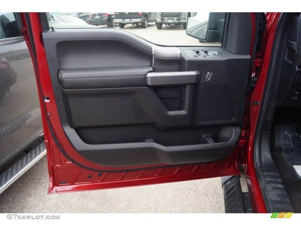 2017 Ford F150 XLT SuperCrew Door Panel Photos