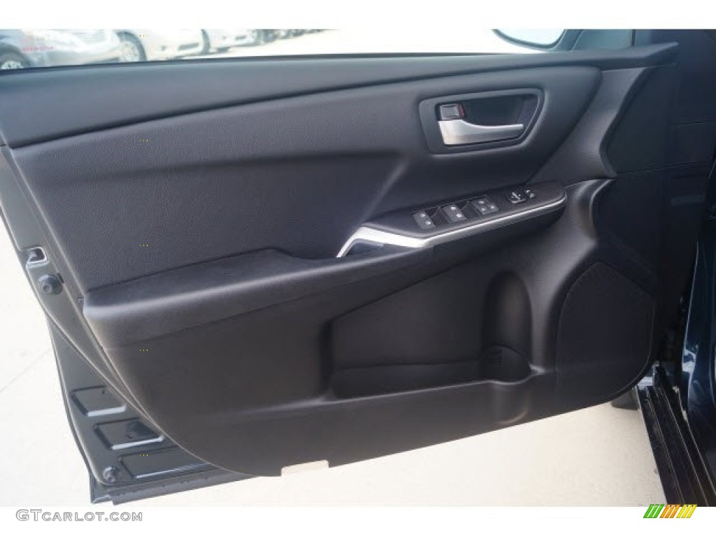 2017 Camry SE - Cosmic Gray Mica / Black photo #9