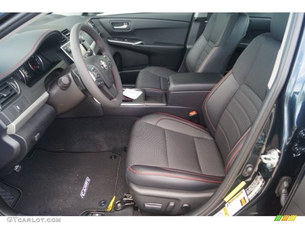 Black Interior 2017 Toyota Camry SE Photo #119732641
