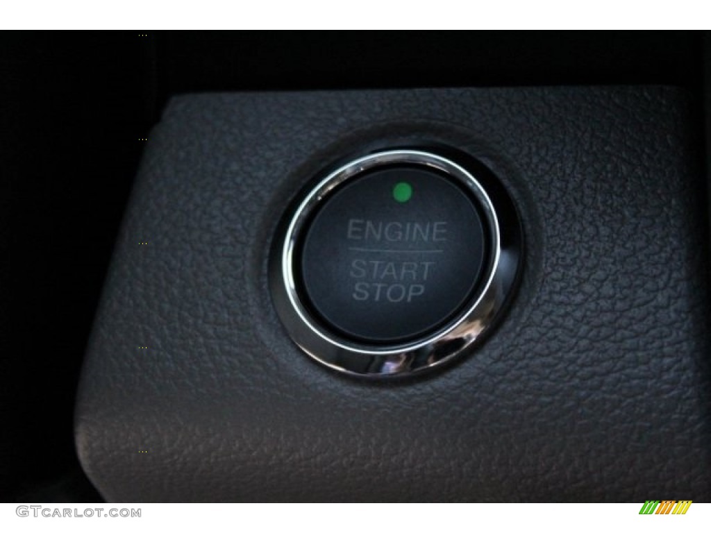 2017 F150 Lariat SuperCrew - Race Red / Earth Gray photo #18