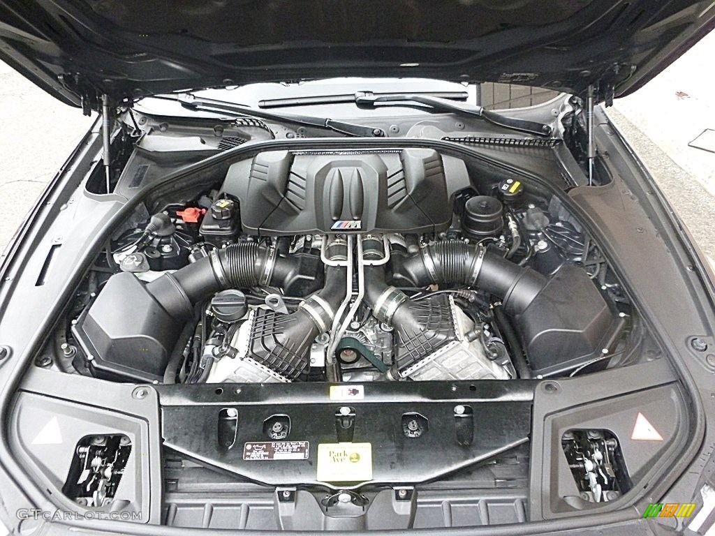2015 BMW M5 Sedan 4.4 Liter M DI TwinPower Turbocharged DOHC 32-Valve VVT V8 Engine Photo #119733016