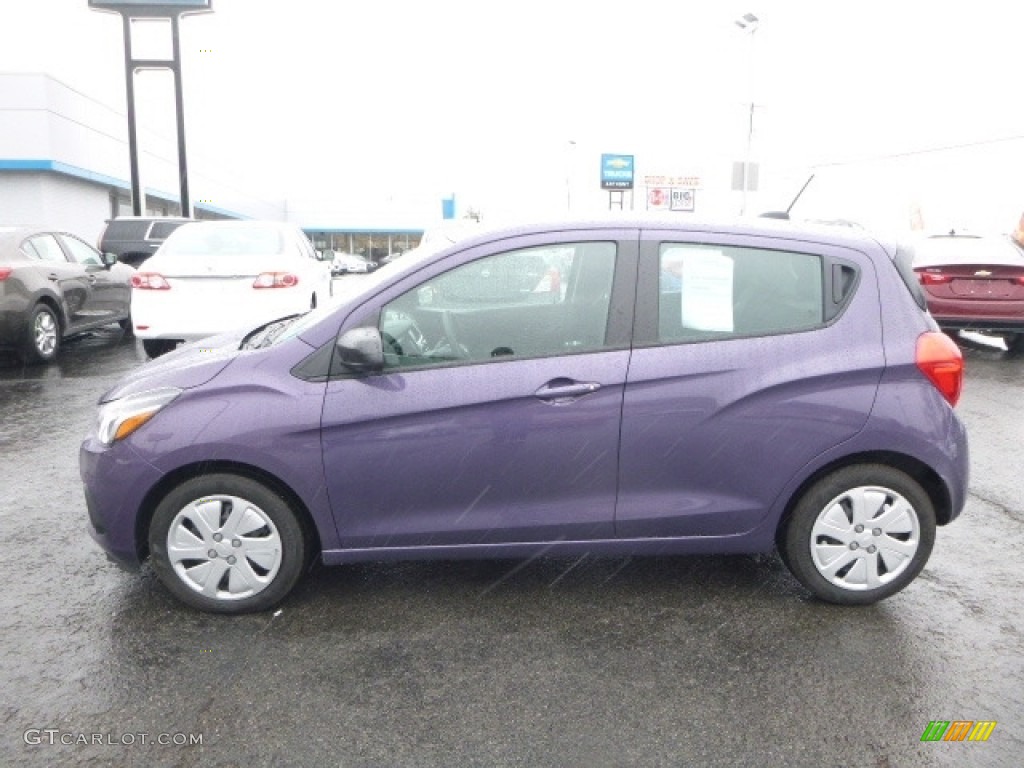 2017 Spark LS - Kalamata Metallic / Jet Black photo #10