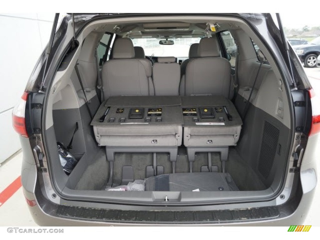 2017 Toyota Sienna XLE Trunk Photos