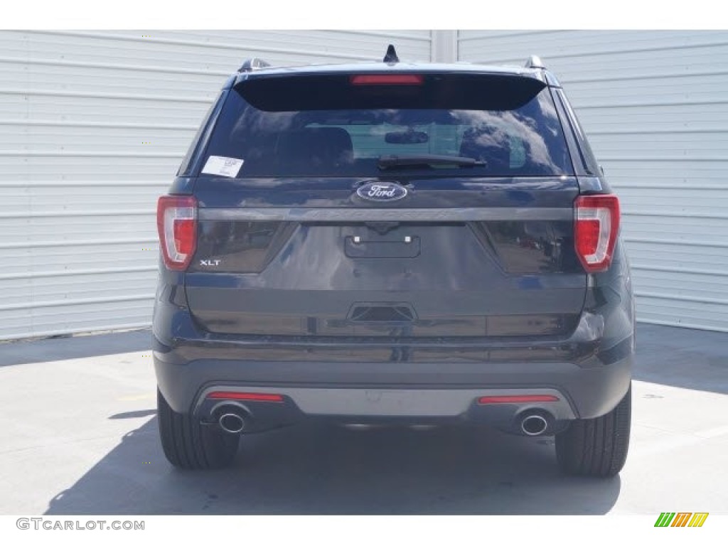 2017 Explorer XLT - Shadow Black / Sport Appearance Dark Earth Gray photo #5