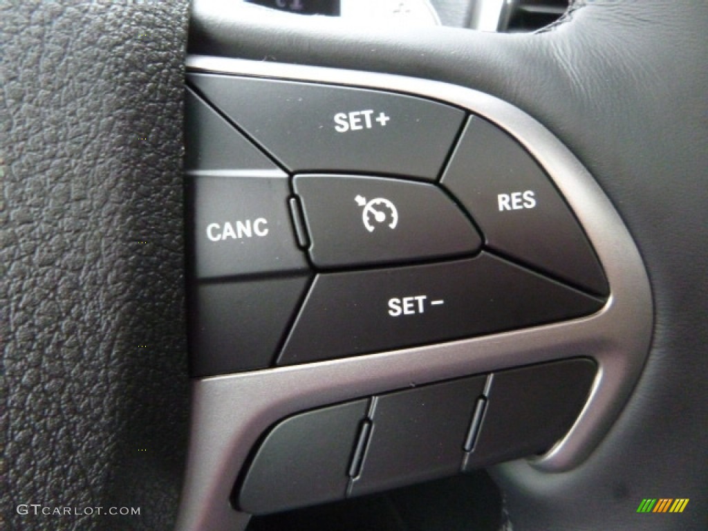 2017 Grand Cherokee Laredo 4x4 - Diamond Black Crystal Pearl / Black photo #19