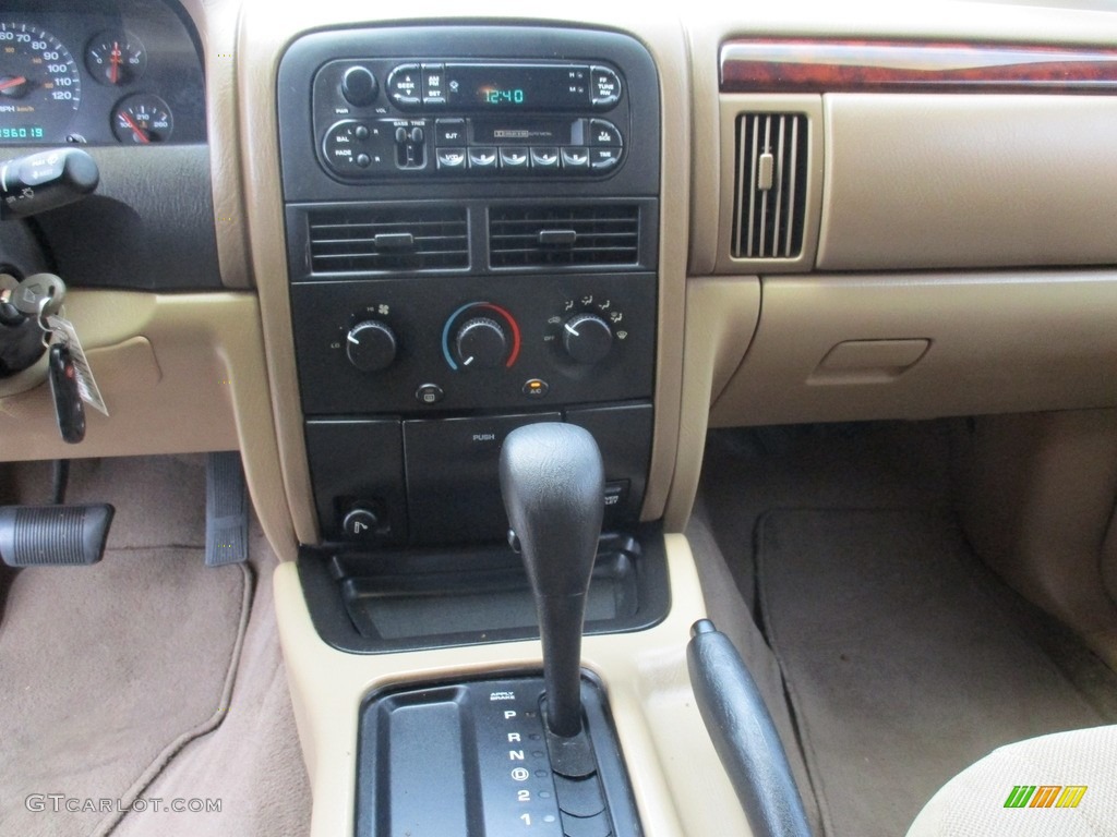 2000 Grand Cherokee Laredo - Champagne Pearlcoat / Taupe photo #23