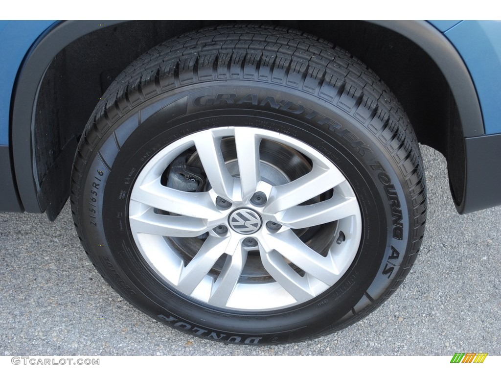 2017 Volkswagen Tiguan S Wheel Photos
