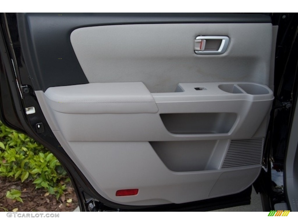 2015 Pilot LX - Crystal Black Pearl / Gray photo #25